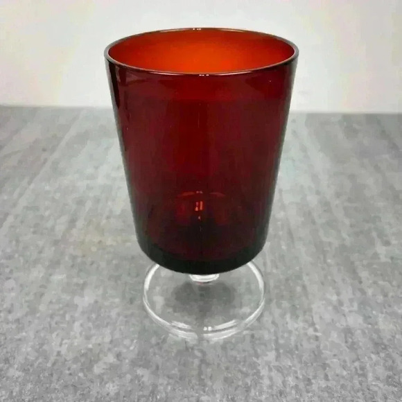Ruby Red wine glasses clear stems France 5"‎ tall set of 4 - Picture 3 of 8